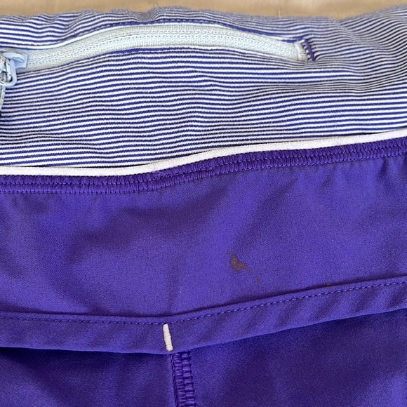 Lululemon 2.5 inch speed shorts - Picture 2 of 5
